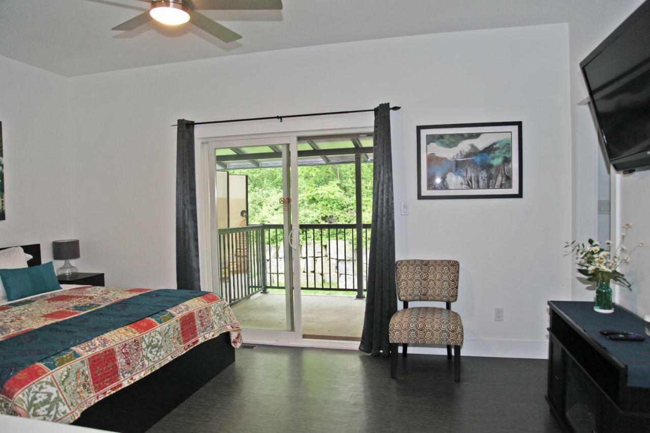 Lily'S House On The 12 Bed & Breakfast Saint Catharines Exterior photo